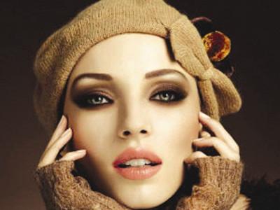 超强自拍五大招简单成为吸睛女神