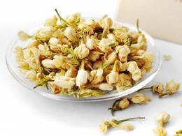 白菊花泡水喝的功效都有哪些?